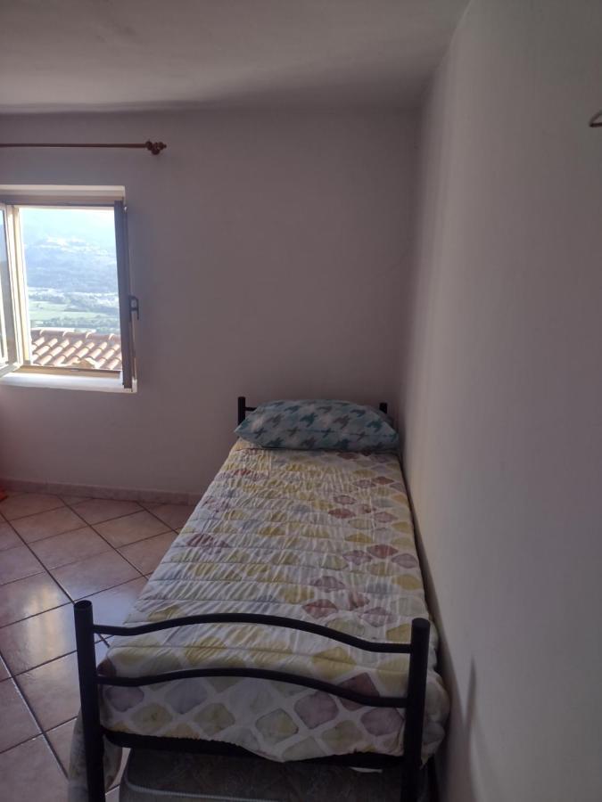 Casa Pitagora Villa Pesche Екстериор снимка